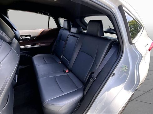 Used 2023 Toyota Venza XLE AWD/4WD image 19