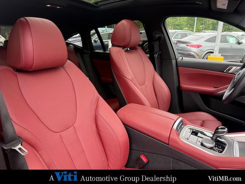 Used 2022 BMW X6 xDrive40i w/ M Sport Package AWD/4WD image 31