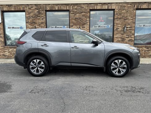 Used 2022 Nissan Rogue SV AWD/4WD image 6