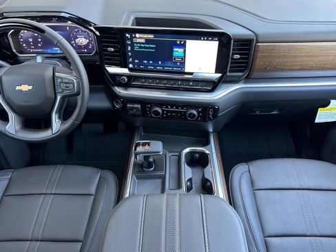 New 2026 Chevrolet Silverado 1500 High Country AWD/4WD image 12