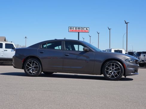 Used 2016 Dodge Charger SXT w/ AWD Plus Group image 2