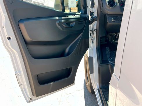 New 2025 Mercedes-Benz Sprinter 2500 image 13