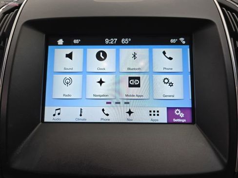 Used 2018 Ford Edge Titanium w/ Technology Package image 32