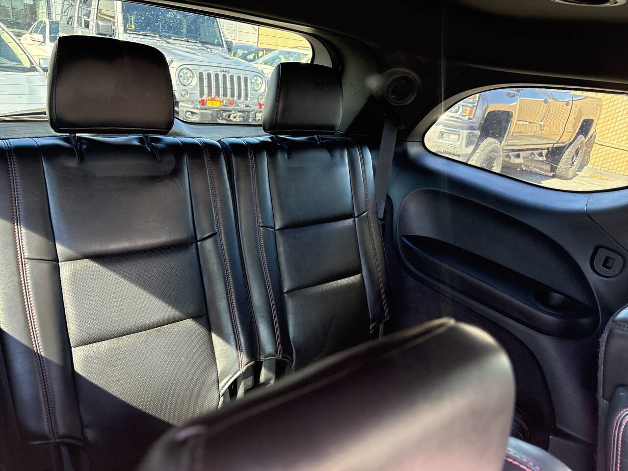 Used 2018 Dodge Durango R/T w/ Technology Group AWD/4WD image 24