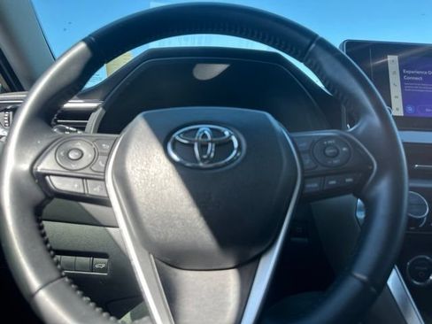 Used 2023 Toyota Venza LE AWD/4WD image 28