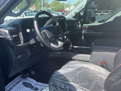 Used 2025 Ford F350 Lariat w/ Chrome Package image 19