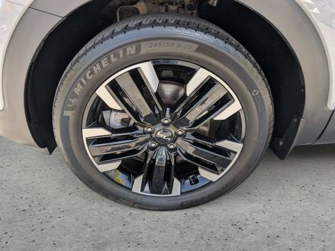 Used 2023 Kia Telluride SX AWD/4WD image 7
