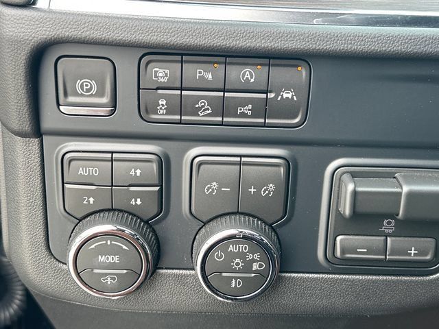 Used 2026 Chevrolet Tahoe Z71 w/ Z71 Off-Road Package AWD/4WD image 24