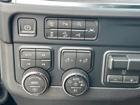 Used 2026 Chevrolet Tahoe Z71 w/ Z71 Off-Road Package AWD/4WD image 24
