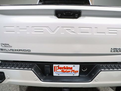 Used 2022 Chevrolet Silverado 2500 High Country image 8