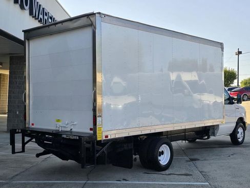 Used 2021 Ford E-450 and Econoline 450 Super Duty w/ Power Windows & Locks Group image 4