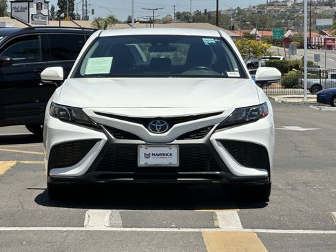 Used 2024 Toyota Camry SE FWD image 7
