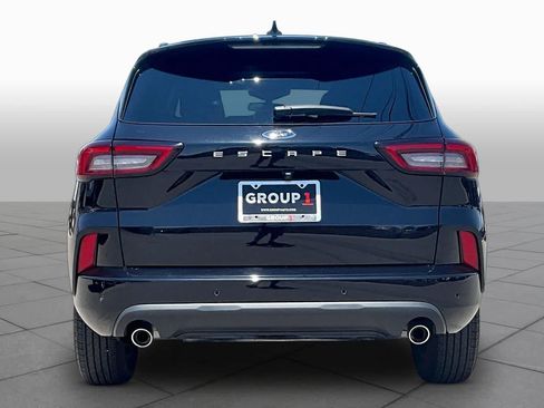 Used 2023 Ford Escape ST-Line w/ Tech Pack #1 FWD image 5