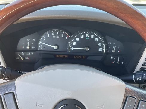 Used 2005 Cadillac XLR image 29