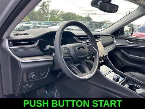 Used 2024 Jeep Grand Cherokee L Limited RWD image 12