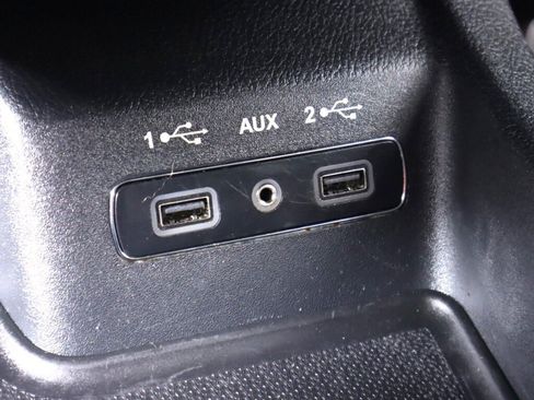Used 2019 Dodge Durango R/T w/ Technology Group AWD/4WD image 25