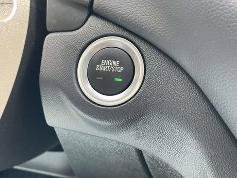 Used 2024 Chevrolet Equinox LT image 22