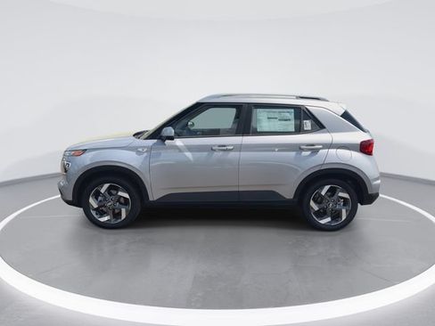 New 2026 Hyundai Venue SEL FWD image 5