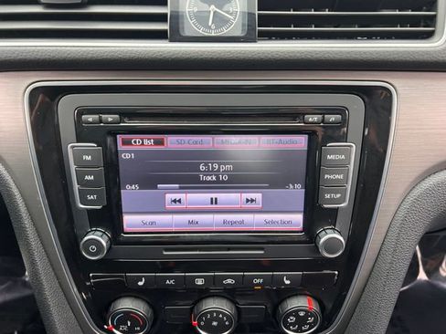 Used 2015 Volkswagen Passat 1.8T SE image 22