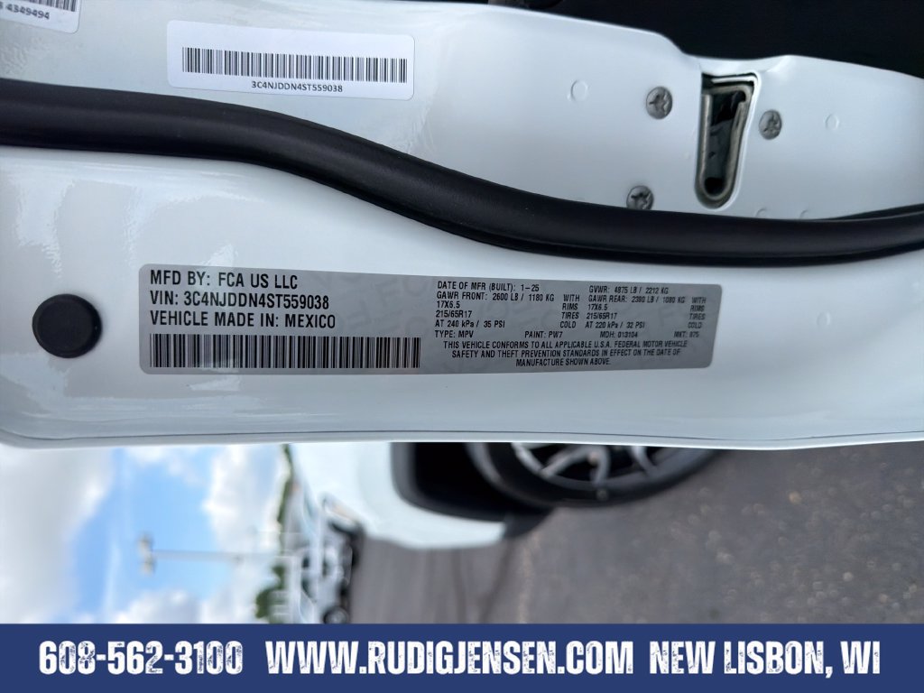 Used 2025 Jeep Compass Trailhawk AWD/4WD image 28