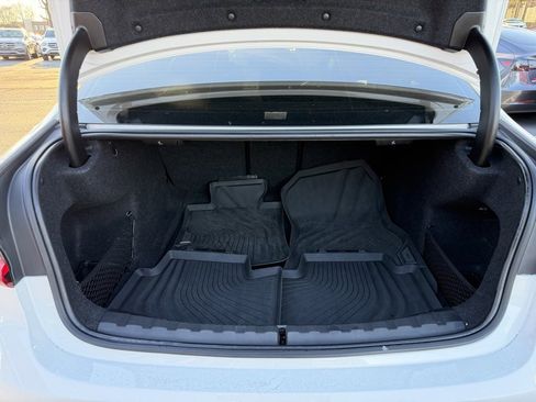 Used 2019 BMW 330i xDrive Sedan w/ Convenience Package image 6