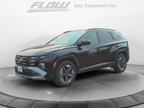 Certified 2025 Hyundai Tucson SEL AWD/4WD image 4