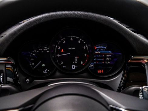 New 2026 Porsche Macan image 15