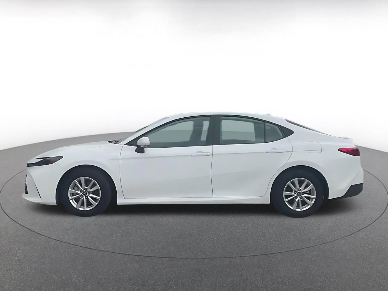 Used 2025 Toyota Camry LE FWD image 8