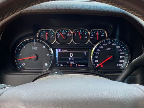 Used 2015 Chevrolet Suburban LTZ AWD/4WD image 13