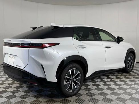 Used 2024 Lexus RZ 300e Premium w/ Accessory Package (Z1) image 8