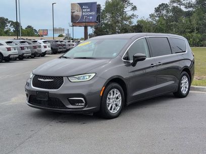 Used 2023 Chrysler Pacifica Touring-L