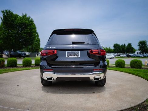 Certified 2025 Mercedes-Benz GLB 250 image 12