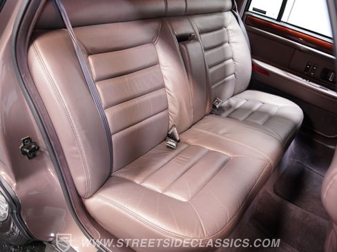 Used 1995 Cadillac De Ville Sedan FWD image 36