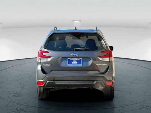 Used 2022 Subaru Forester Premium image 5