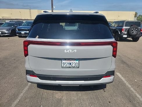 Certified 2025 Kia Carnival EX FWD image 12