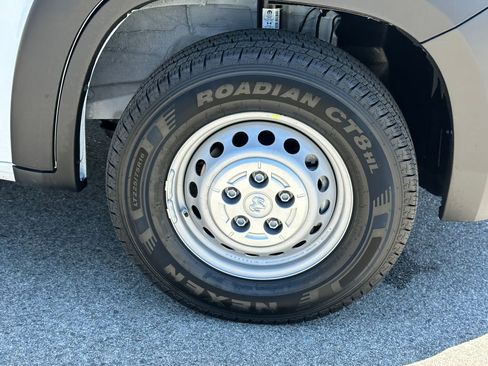 Used 2025 RAM ProMaster 3500 w/ Convenience Group FWD image 12