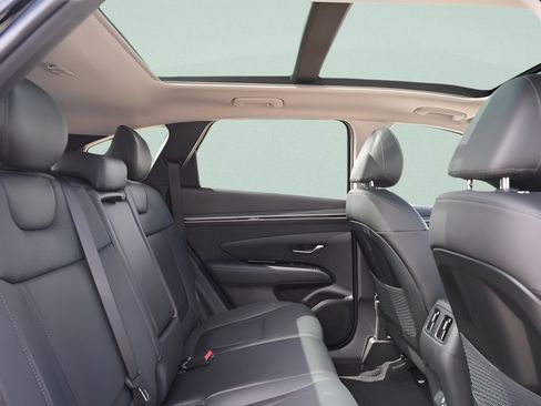 Certified 2024 Hyundai Tucson Limited AWD/4WD image 16