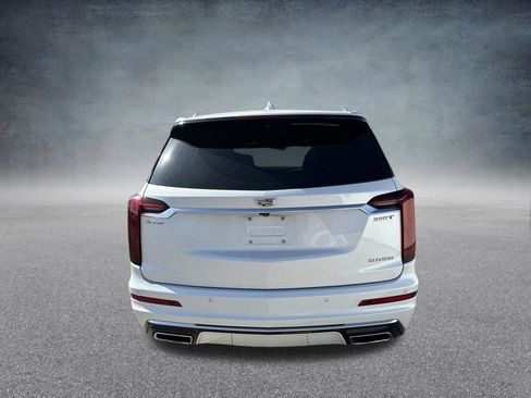 Used 2024 Cadillac XT6 Luxury image 5