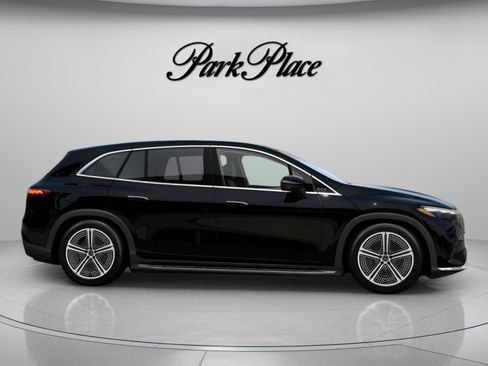 Used 2023 Mercedes-Benz EQS 450+ SUV image 27