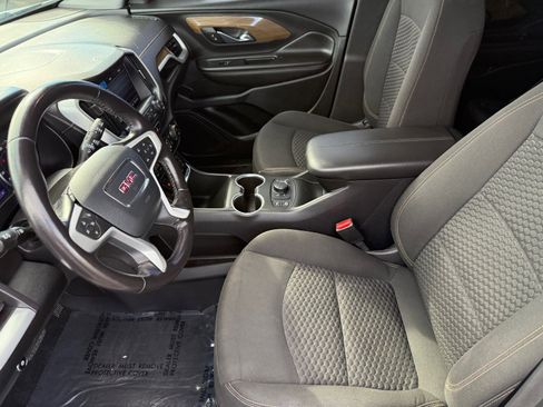 Used 2021 GMC Terrain SLE w/ Driver Convenience Package image 19