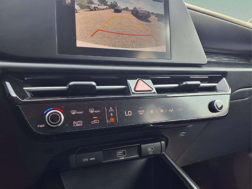 Used 2025 Kia Niro LX FWD image 12