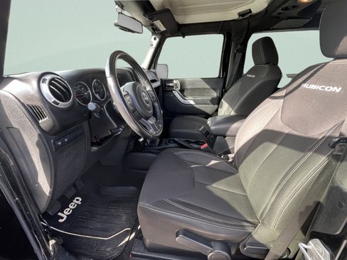 Used 2016 Jeep Wrangler Rubicon w/ Power Convenience Group AWD/4WD image 12