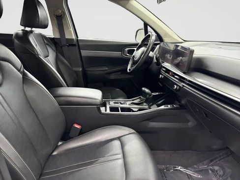 Used 2024 Kia Sorento S AWD/4WD image 15