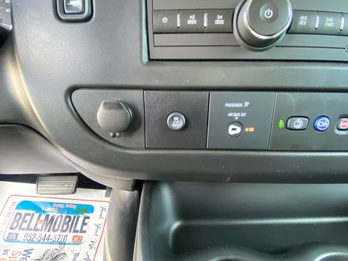 Used 2025 Chevrolet Express 2500 Extended w/ Communications Package image 29