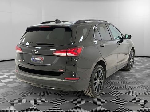 Used 2023 Chevrolet Equinox RS image 3