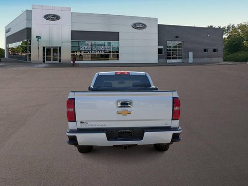 Used 2018 Chevrolet Silverado 1500 LT w/ All Star Edition AWD/4WD image 8