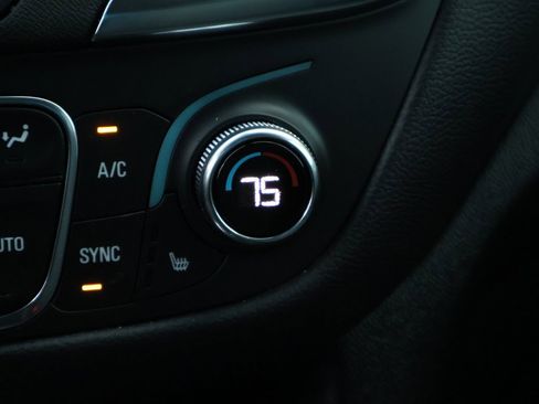 Used 2024 Chevrolet Equinox LT w/ LPO, Floor Liner Package image 32