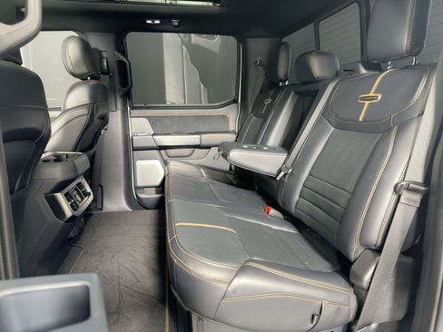 Used 2024 Ford F250 Platinum image 11