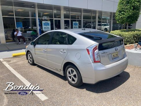 Used 2012 Toyota Prius Four FWD image 3