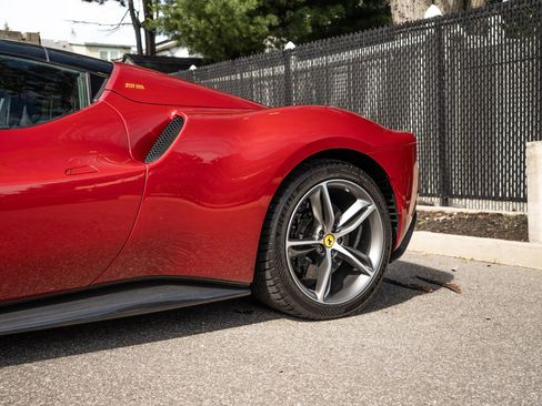 Used 2023 Ferrari 296 GTS RWD image 32